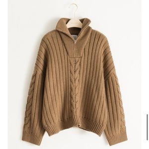 Stand up collar knitted sweater(never worn but washed )